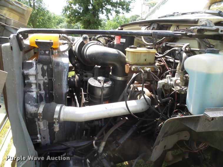 image for item DH9665 1990 Ford F800 digger derrick truck