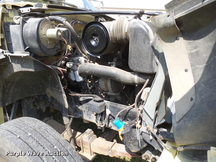 image for item DH9665 1990 Ford F800 digger derrick truck