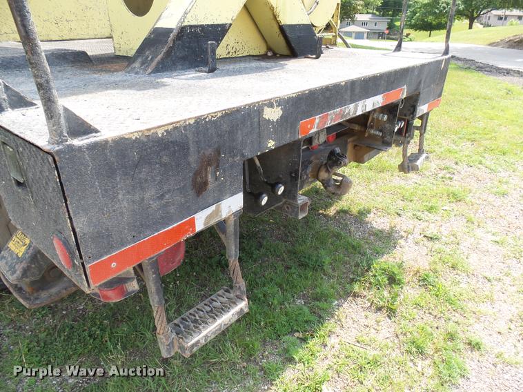 image for item DH9665 1990 Ford F800 digger derrick truck