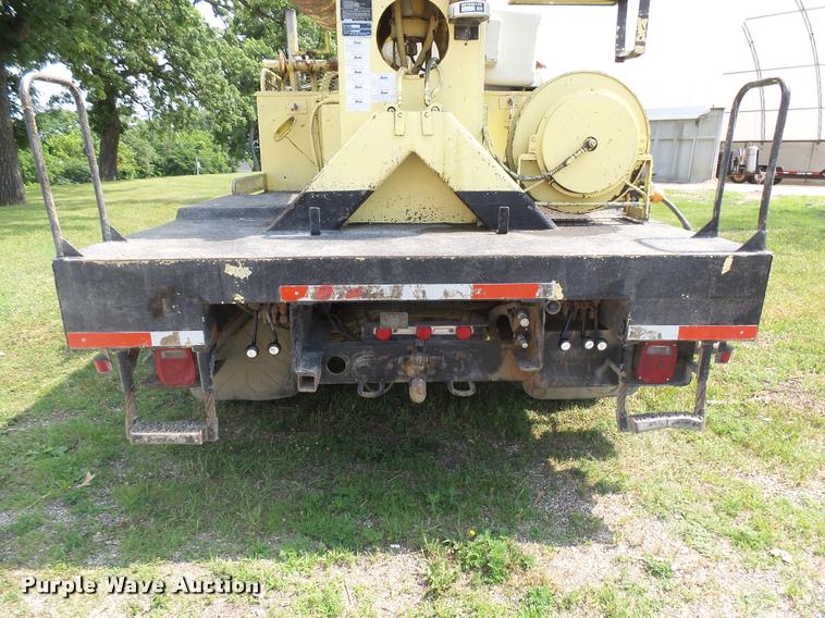 image for item DH9665 1990 Ford F800 digger derrick truck