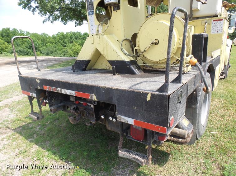 image for item DH9665 1990 Ford F800 digger derrick truck