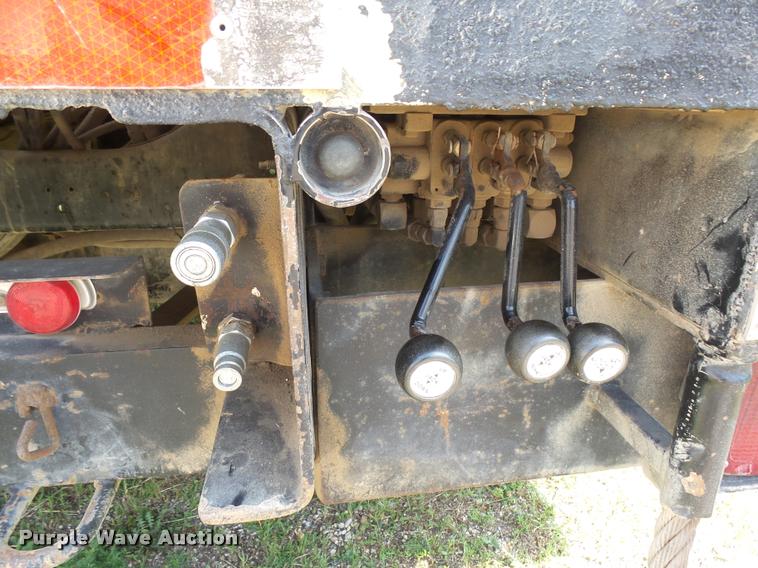 image for item DH9665 1990 Ford F800 digger derrick truck