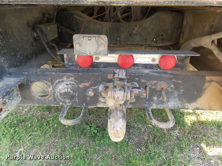 image for item DH9665 1990 Ford F800 digger derrick truck