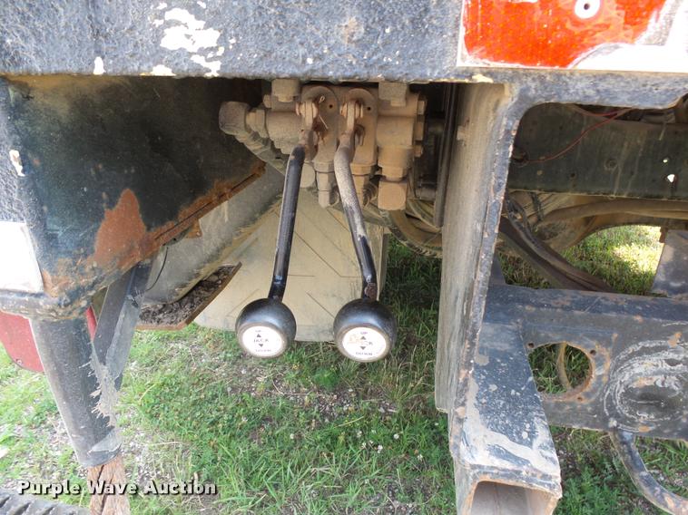 image for item DH9665 1990 Ford F800 digger derrick truck