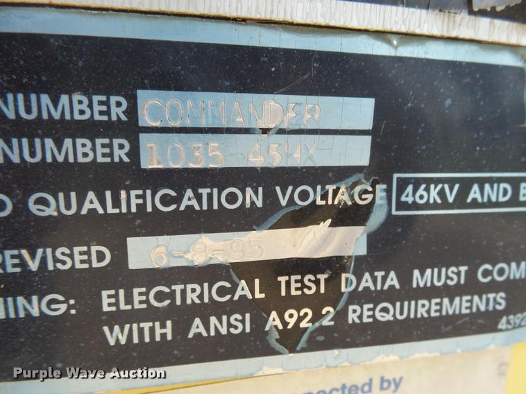 image for item DH9665 1990 Ford F800 digger derrick truck