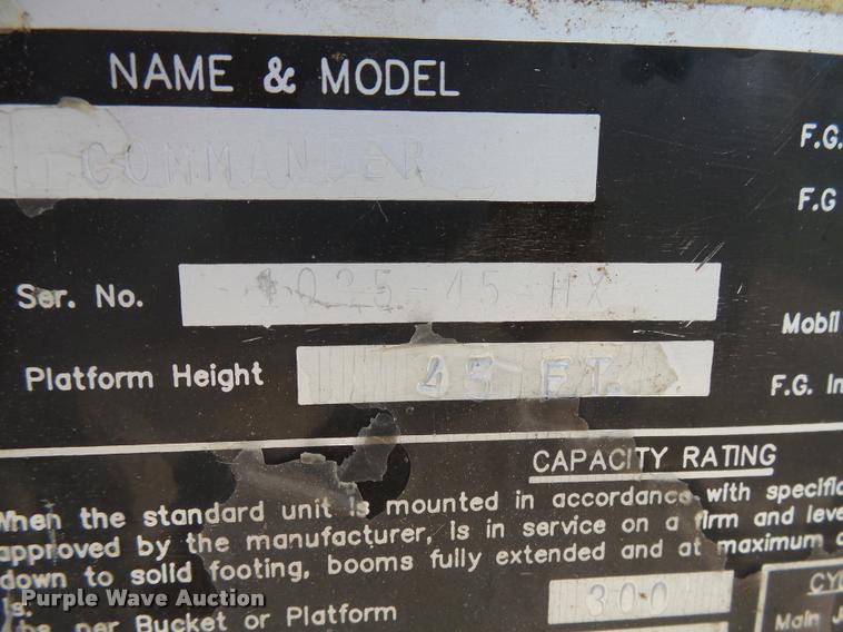 image for item DH9665 1990 Ford F800 digger derrick truck