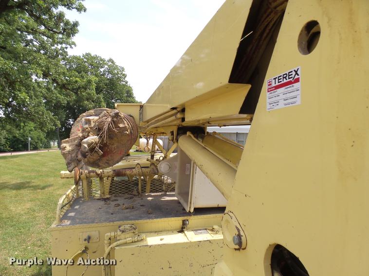 image for item DH9665 1990 Ford F800 digger derrick truck