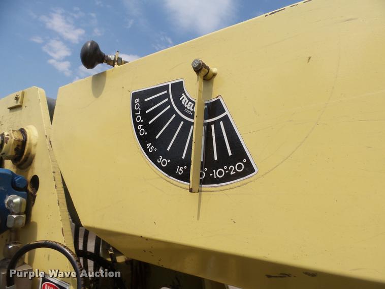 image for item DH9665 1990 Ford F800 digger derrick truck