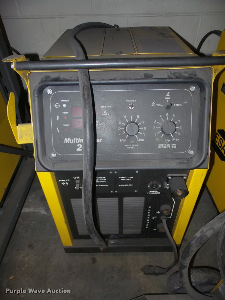 (12) Esab parts welders in Lansing, KS Item DK9447 sold Purple Wave