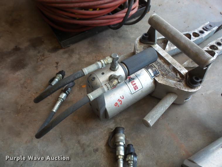 image for item DK9489 Amkus jaws of life