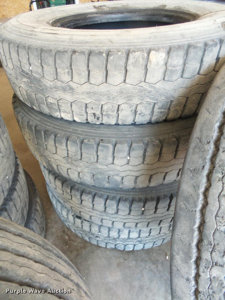 image for item DK9490 (10) 11R22.5 tires