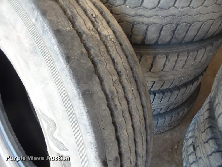 image for item DK9490 (10) 11R22.5 tires