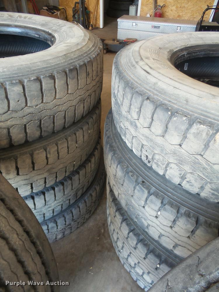 image for item DK9490 (10) 11R22.5 tires