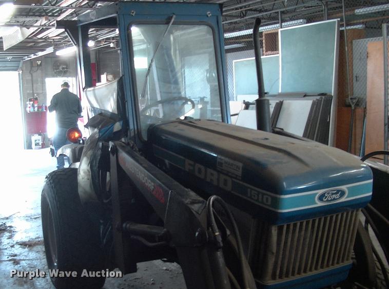 image for item DK9652 1983 Ford 1510 tractor