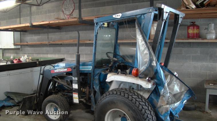 image for item DK9652 1983 Ford 1510 tractor