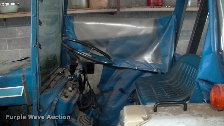 image for item DK9652 1983 Ford 1510 tractor