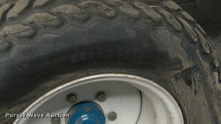 image for item DK9652 1983 Ford 1510 tractor