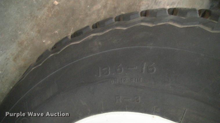 image for item DK9652 1983 Ford 1510 tractor