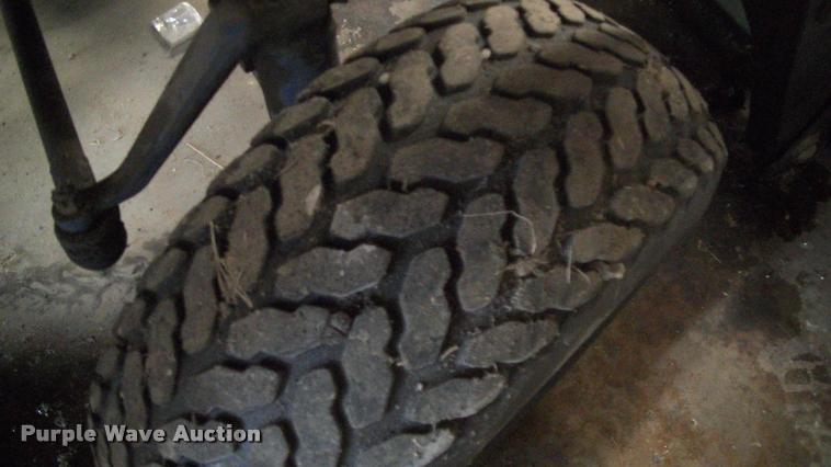 image for item DK9652 1983 Ford 1510 tractor