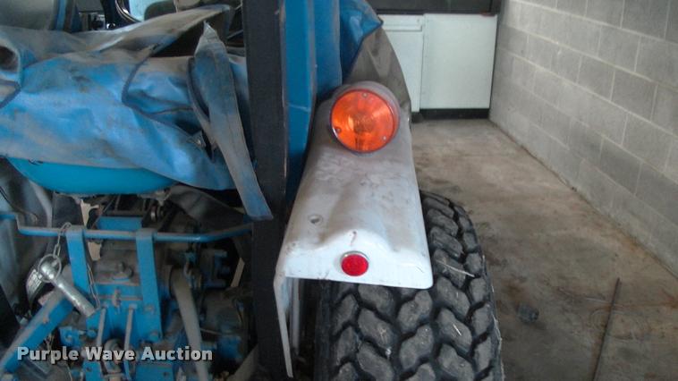 image for item DK9652 1983 Ford 1510 tractor