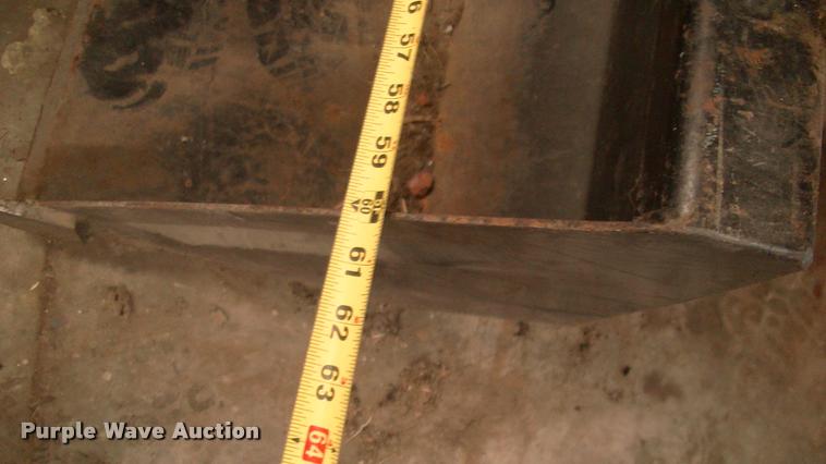 image for item DK9652 1983 Ford 1510 tractor