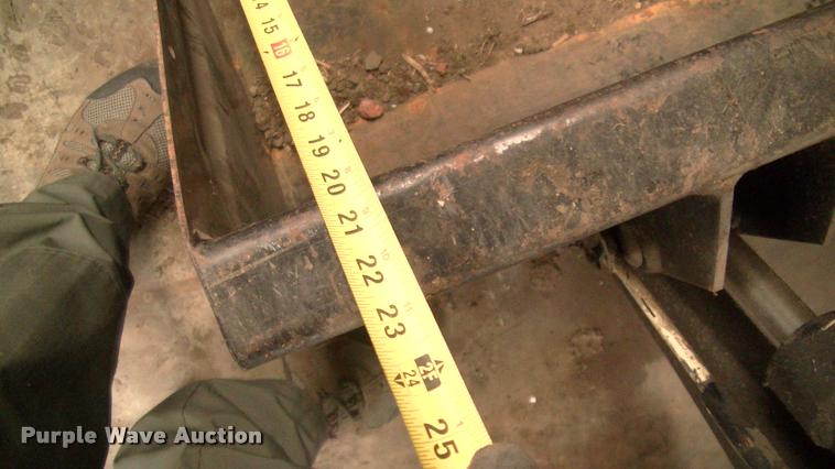 image for item DK9652 1983 Ford 1510 tractor