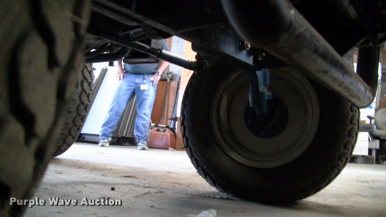 image for item DK9652 1983 Ford 1510 tractor