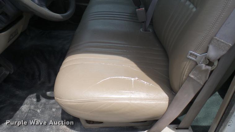 image for item DR9643 1999 Chevrolet Suburban C1500 SUV