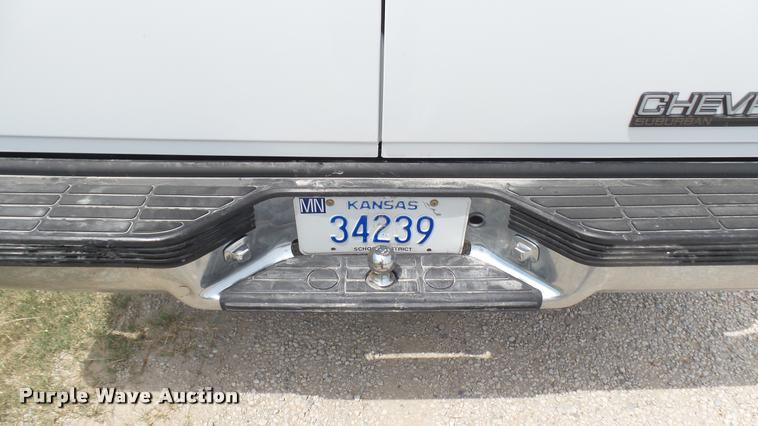 image for item DR9643 1999 Chevrolet Suburban C1500 SUV