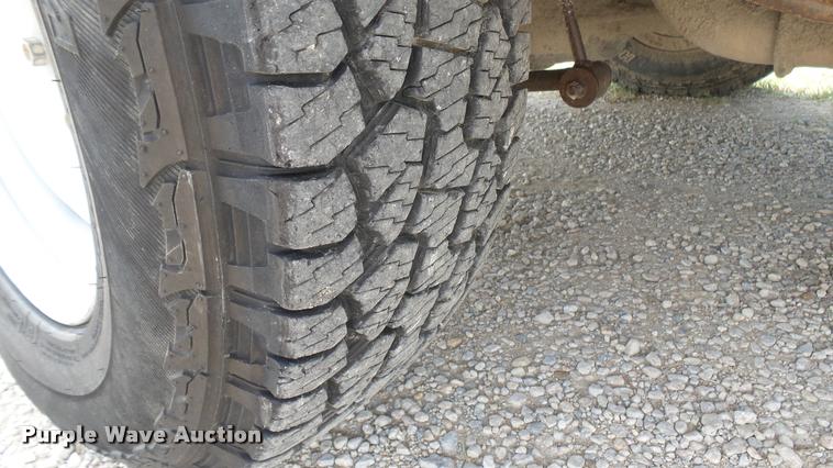 image for item DR9643 1999 Chevrolet Suburban C1500 SUV