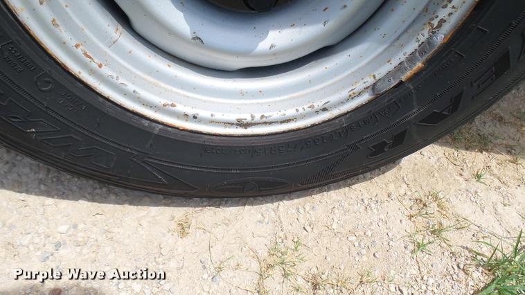 image for item DR9643 1999 Chevrolet Suburban C1500 SUV