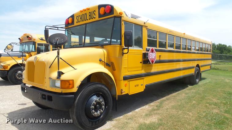 image for item DR9645 2004 International school bus