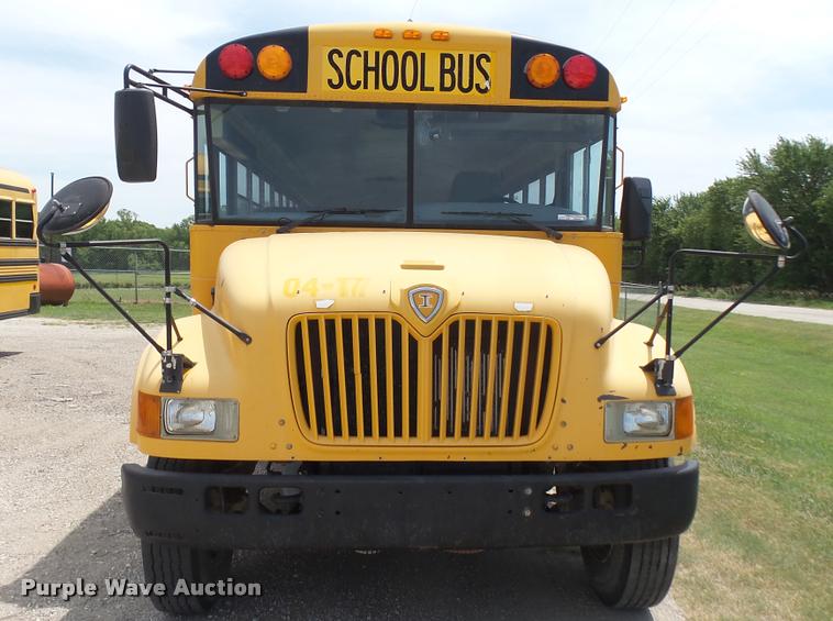 image for item DR9645 2004 International school bus