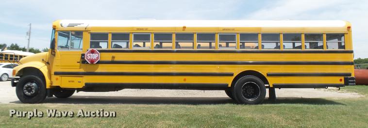 image for item DR9645 2004 International school bus