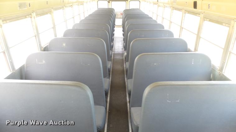 image for item DR9645 2004 International school bus