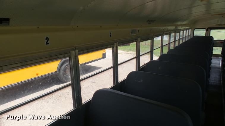 image for item DR9645 2004 International school bus