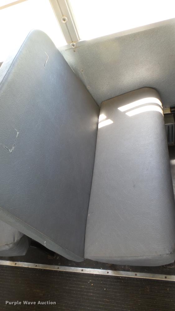 image for item DR9645 2004 International school bus