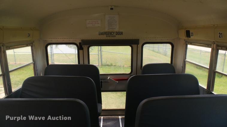 image for item DR9645 2004 International school bus