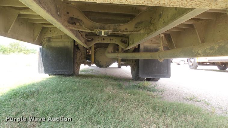 image for item DR9645 2004 International school bus