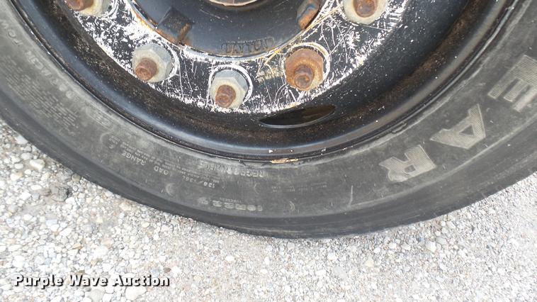 image for item DR9645 2004 International school bus