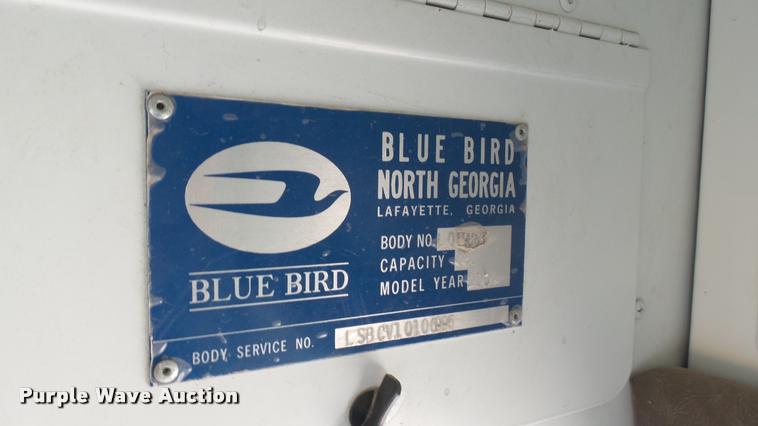 image for item DR9646 2003 International 3800 school bus