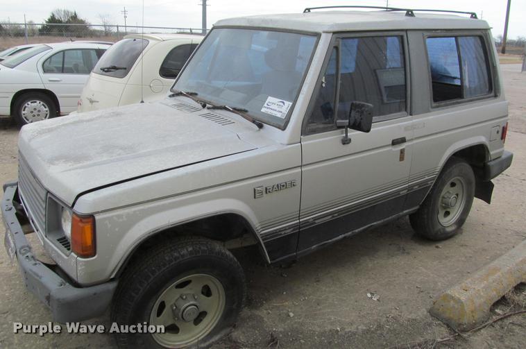 image for item J2567 1987 Dodge Raider SUV