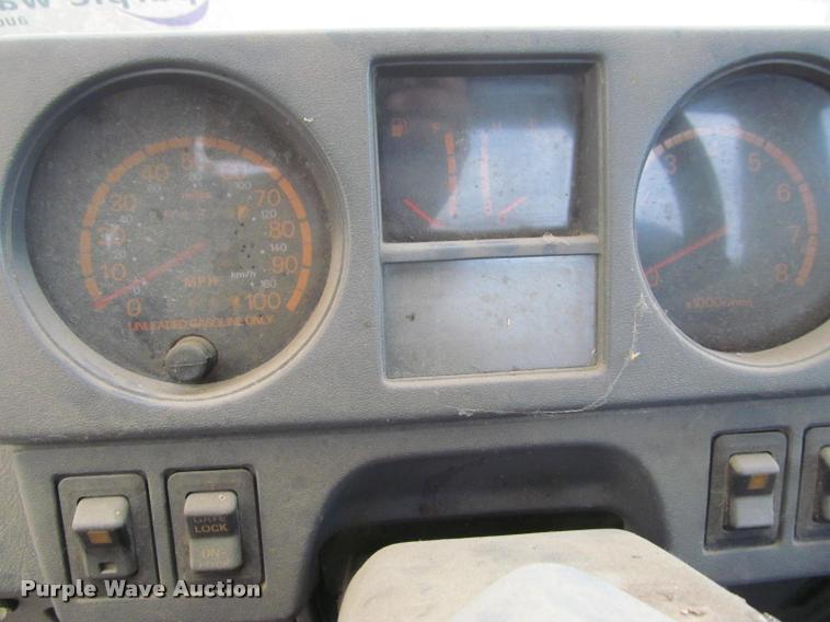 image for item J2567 1987 Dodge Raider SUV