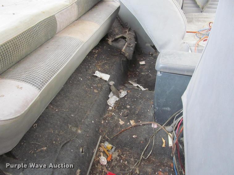 image for item J2567 1987 Dodge Raider SUV