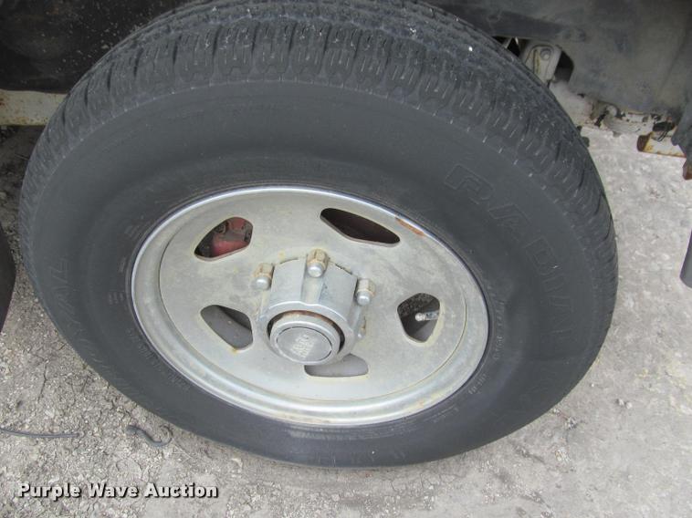 image for item J2567 1987 Dodge Raider SUV