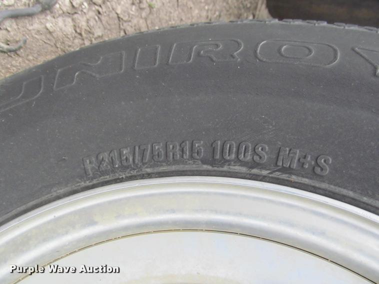 image for item J2567 1987 Dodge Raider SUV