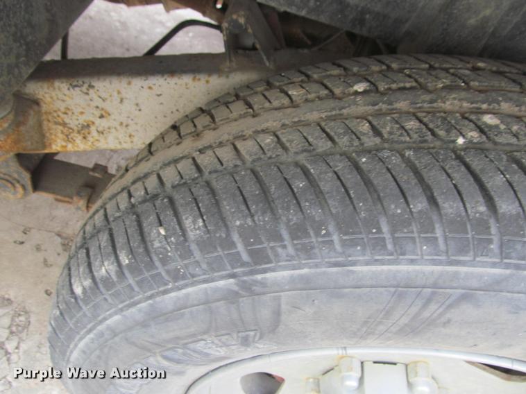 image for item J2567 1987 Dodge Raider SUV