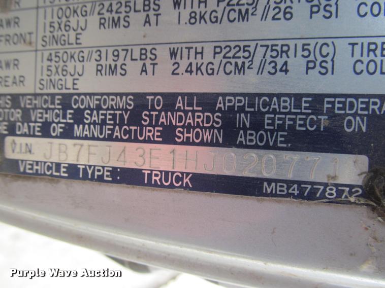 image for item J2567 1987 Dodge Raider SUV