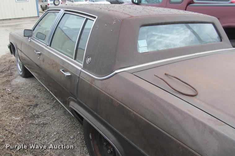 image for item J2570 1985 Cadillac Fleetwood Brougham