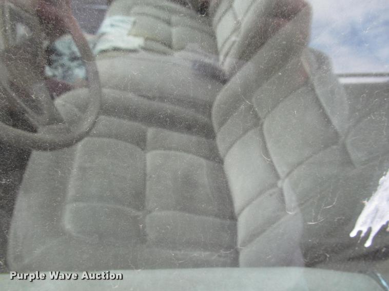 image for item J2570 1985 Cadillac Fleetwood Brougham